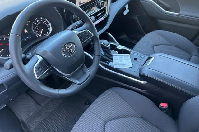 new 2025 Toyota Highlander car, priced at $43,068