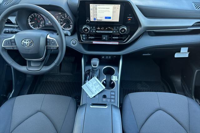 new 2025 Toyota Highlander car, priced at $43,068