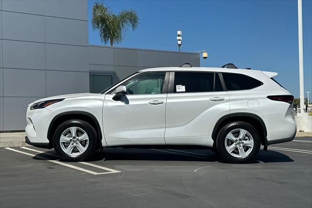 new 2025 Toyota Highlander car, priced at $43,068