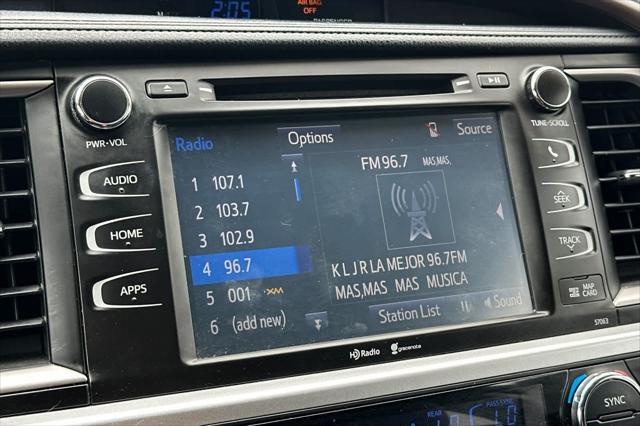 used 2015 Toyota Highlander car, priced at $15,988