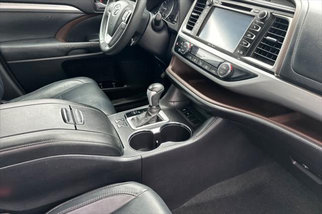 used 2015 Toyota Highlander car, priced at $15,988