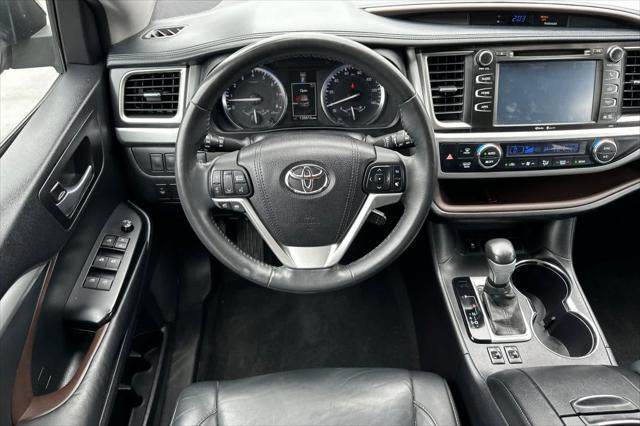 used 2015 Toyota Highlander car, priced at $15,988