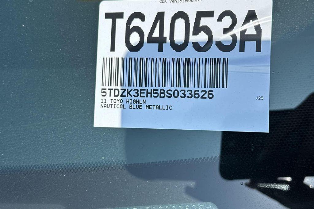 used 2011 Toyota Highlander car, priced at $13,988