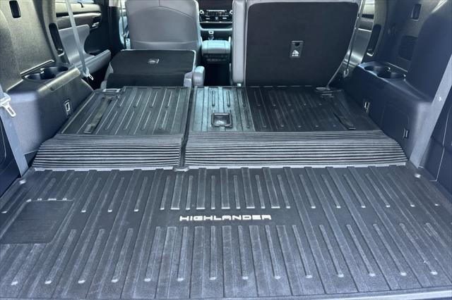 used 2022 Toyota Highlander car, priced at $41,988