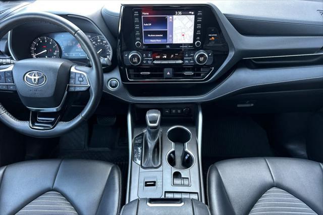 used 2021 Toyota Highlander car, priced at $36,484