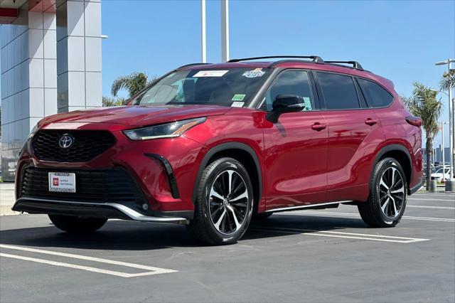 used 2021 Toyota Highlander car, priced at $36,484