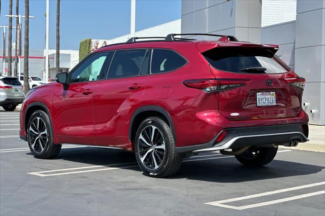 used 2021 Toyota Highlander car, priced at $36,484