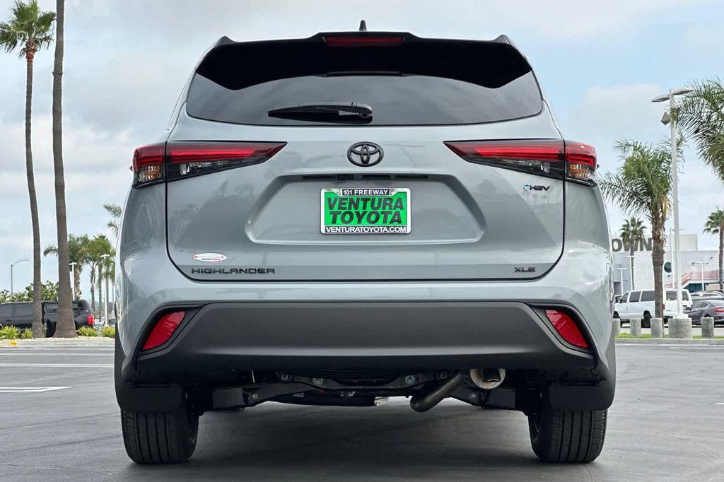 new 2025 Toyota Highlander Hybrid car, priced at $51,063