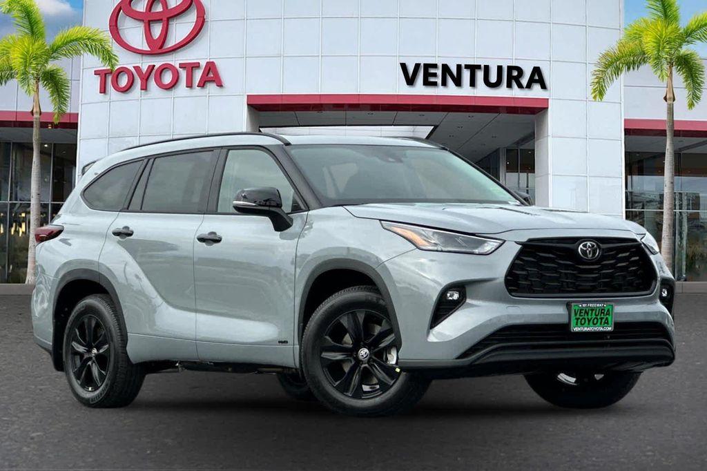 new 2025 Toyota Highlander Hybrid car, priced at $51,063