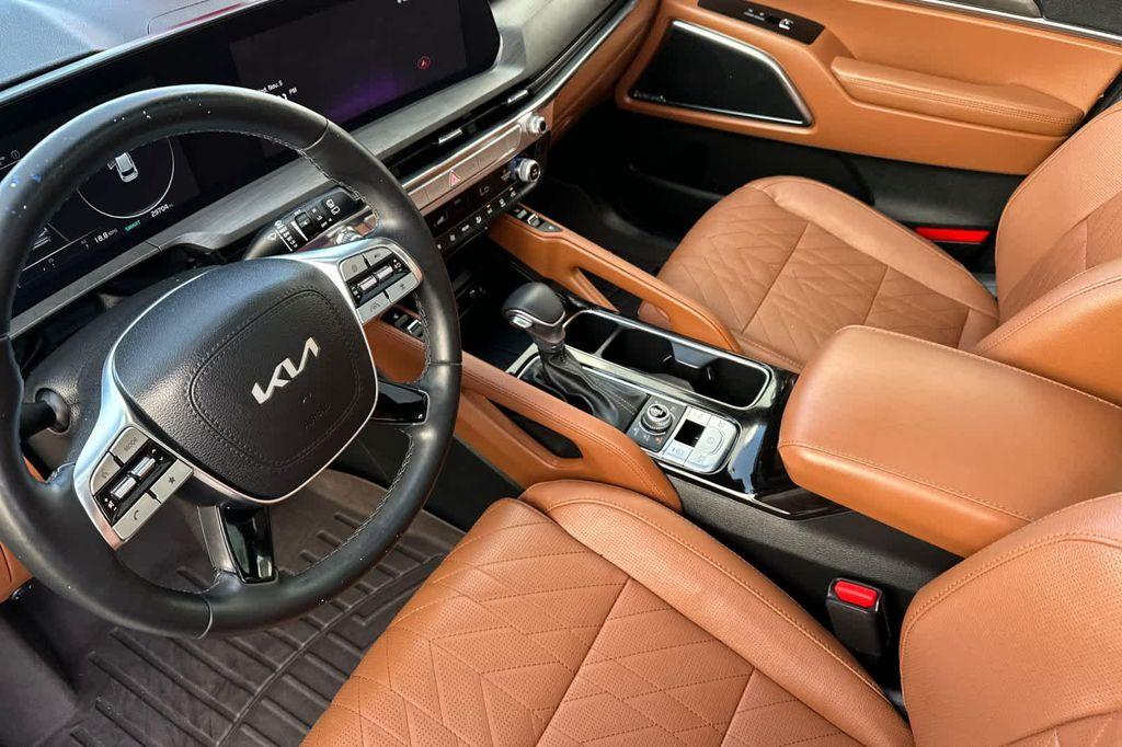 used 2024 Kia Telluride car, priced at $40,598