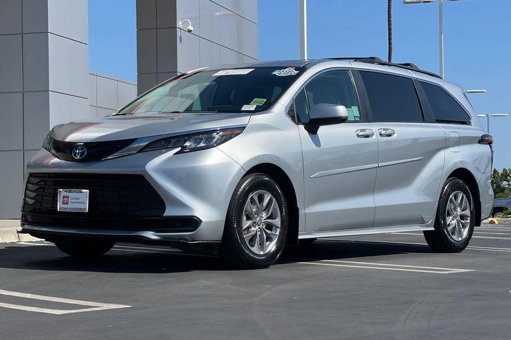 used 2022 Toyota Sienna car, priced at $40,744