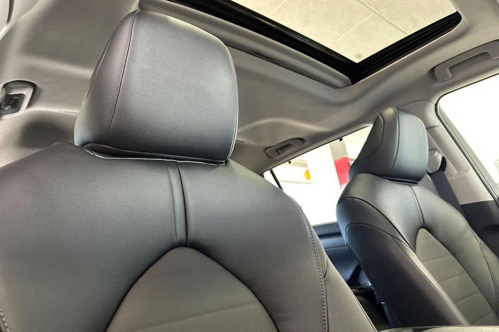 new 2025 Toyota Highlander car, priced at $47,244