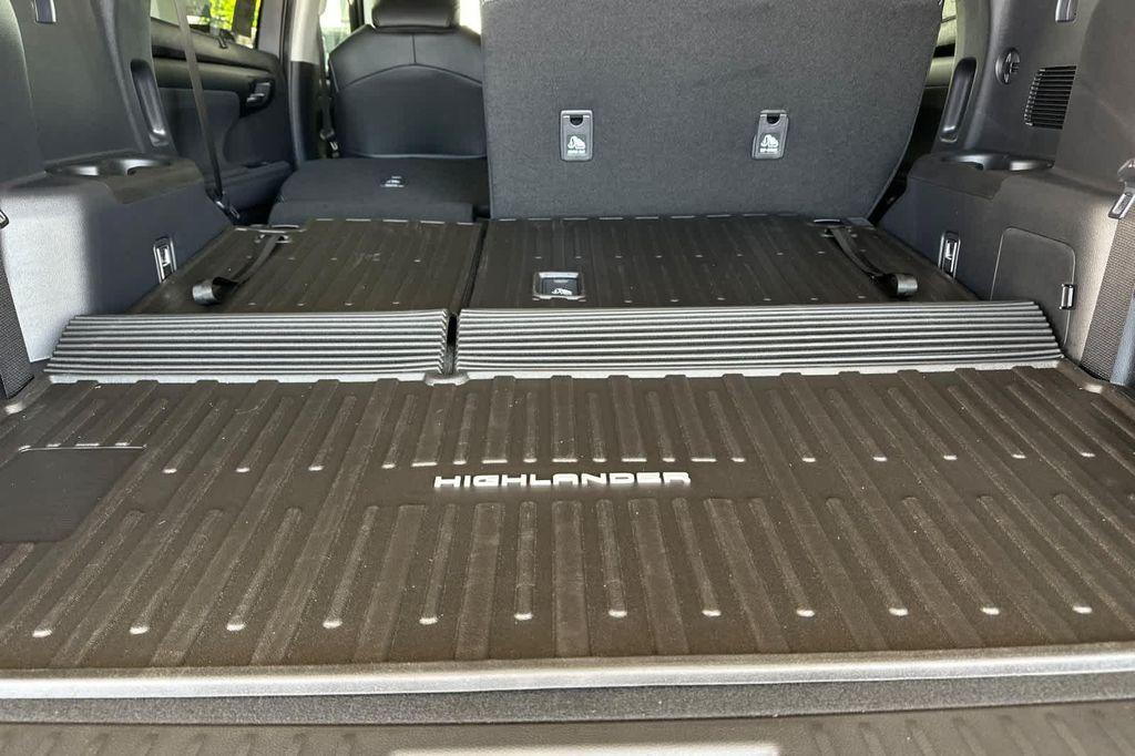 new 2025 Toyota Highlander car, priced at $47,244