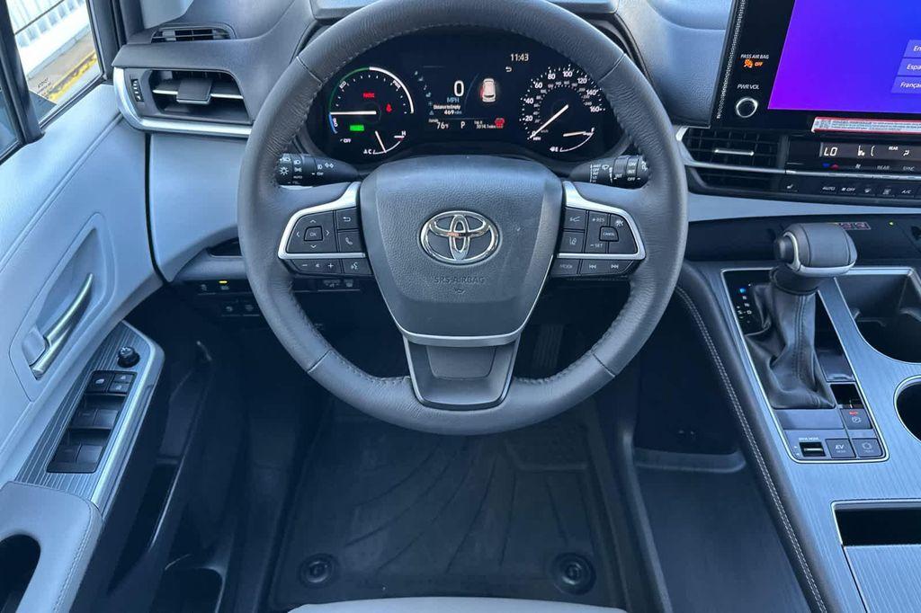 used 2025 Toyota Sienna car, priced at $49,988