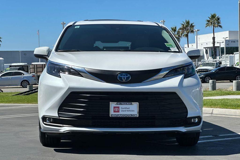 used 2025 Toyota Sienna car, priced at $49,988
