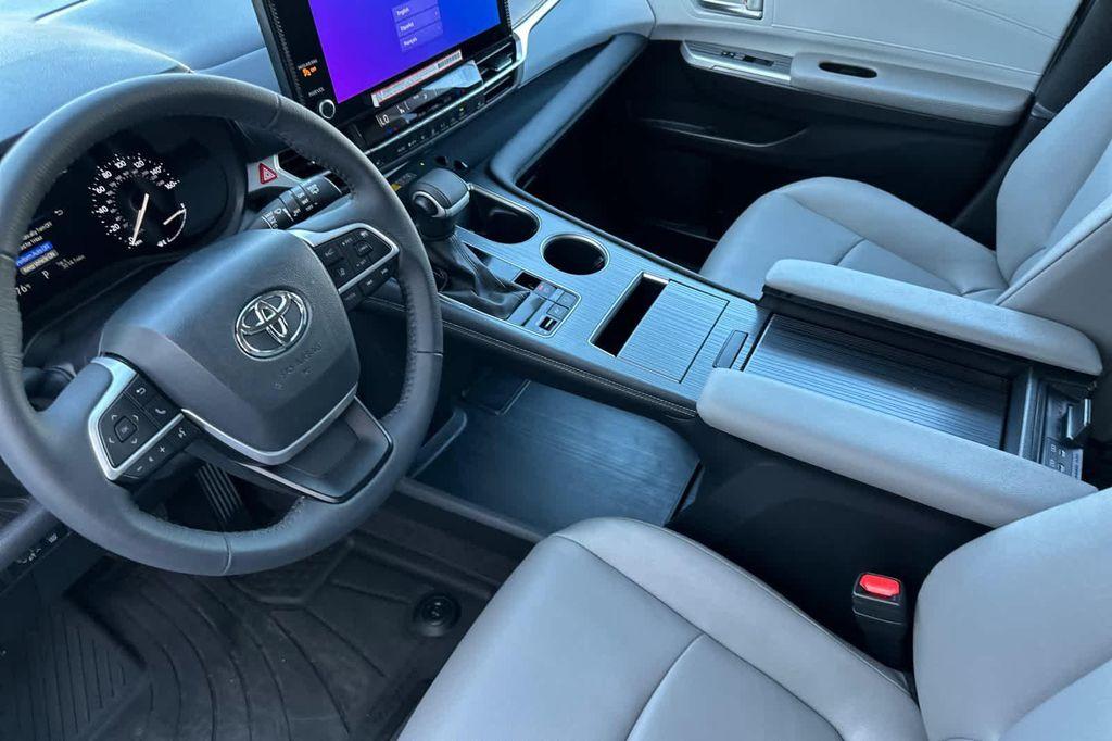 used 2025 Toyota Sienna car, priced at $49,988