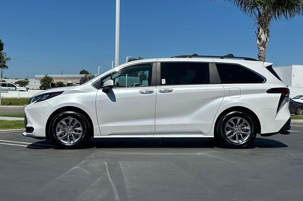 used 2025 Toyota Sienna car, priced at $49,988