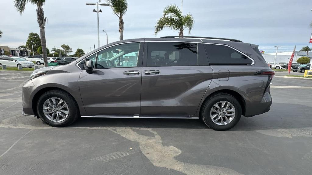 used 2023 Toyota Sienna car, priced at $45,710