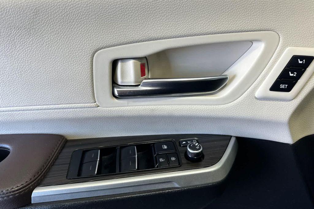used 2024 Toyota Sienna car, priced at $55,988