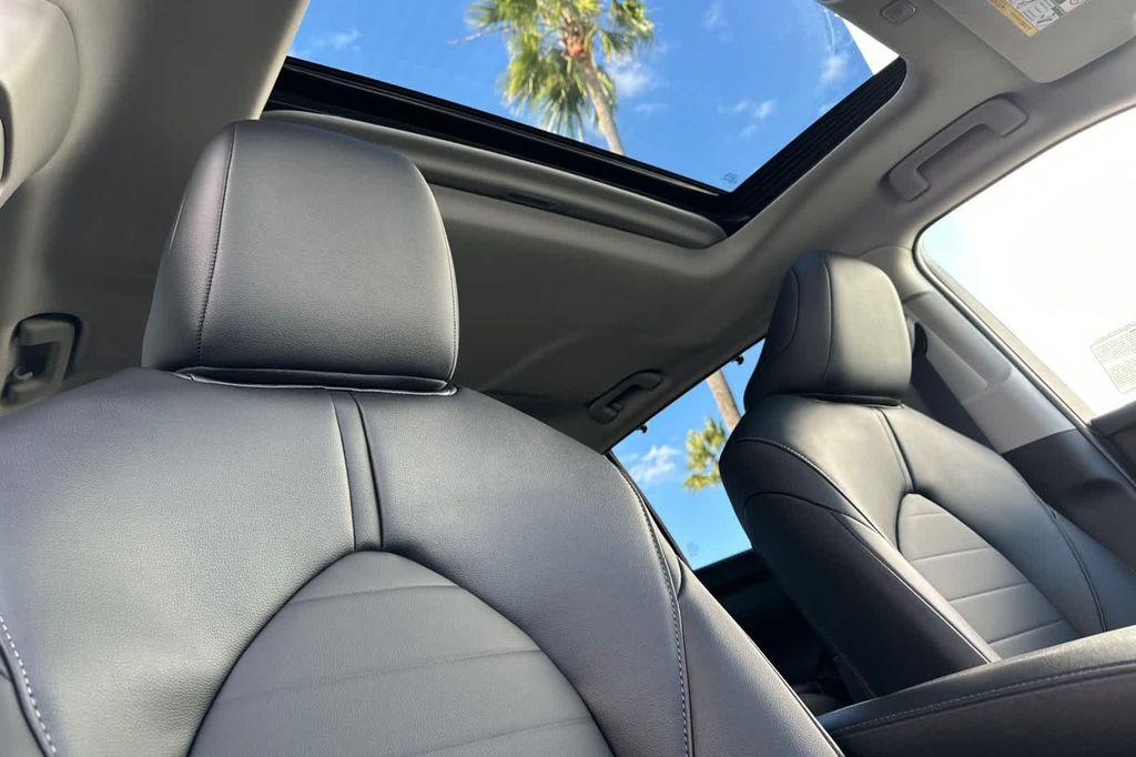 new 2026 Toyota Highlander Hybrid car, priced at $52,102