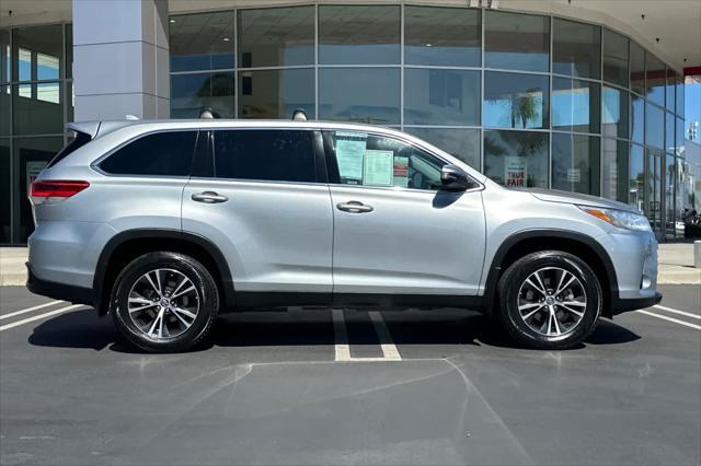 used 2019 Toyota Highlander car, priced at $24,988