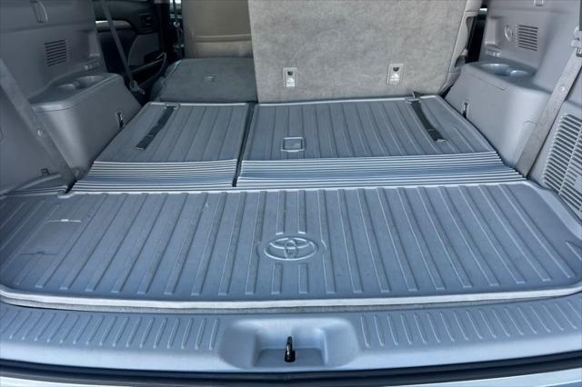 used 2019 Toyota Highlander car, priced at $24,988
