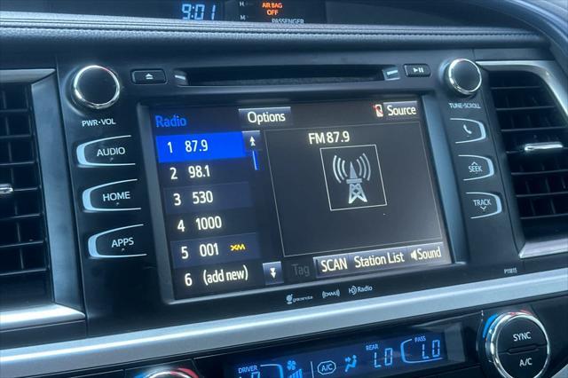 used 2019 Toyota Highlander car, priced at $24,988
