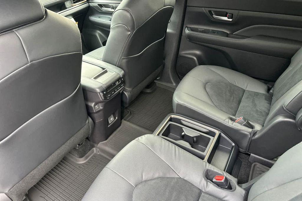 new 2026 Toyota Grand Highlander Hybrid car, priced at $62,143