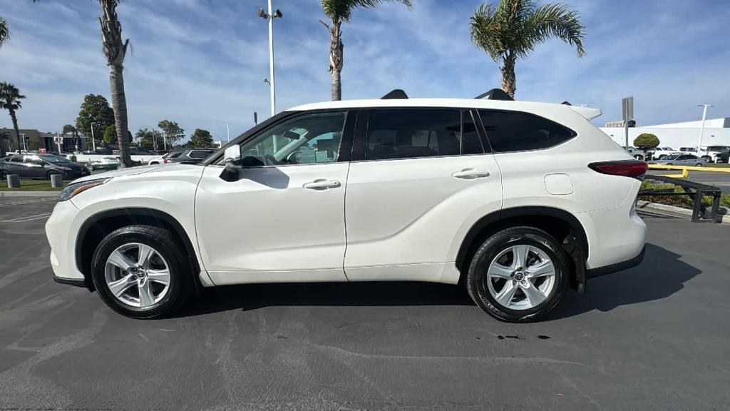 used 2021 Toyota Highlander car, priced at $28,688