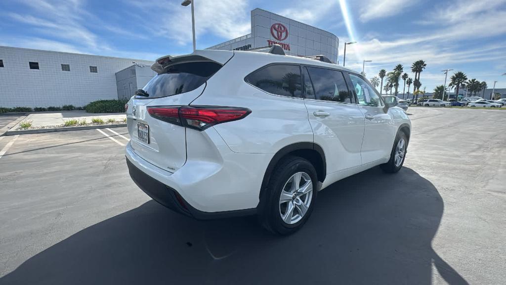 used 2021 Toyota Highlander car, priced at $28,688