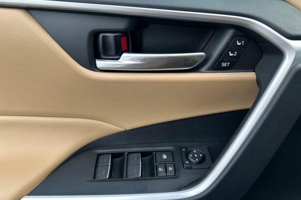 new 2025 Toyota RAV4 car, priced at $40,927