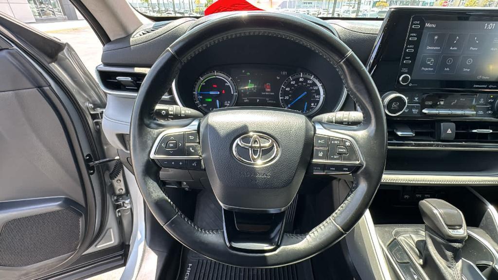 used 2021 Toyota Highlander Hybrid car, priced at $36,500