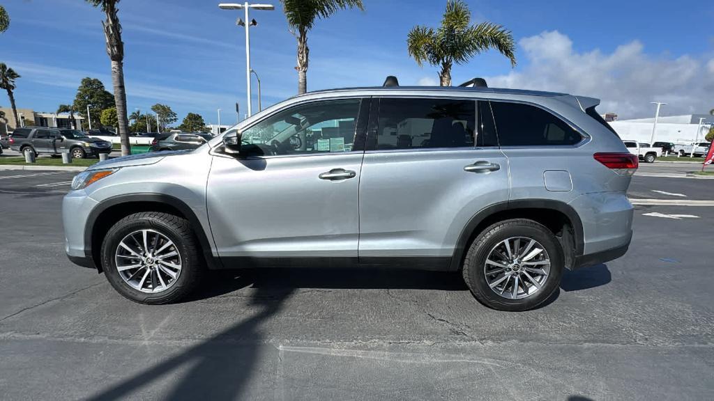 used 2019 Toyota Highlander car, priced at $29,988