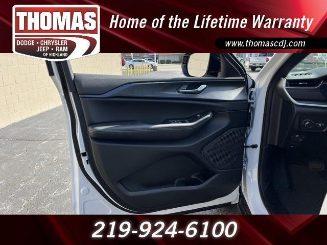 new 2025 Jeep Grand Cherokee L car, priced at $42,798