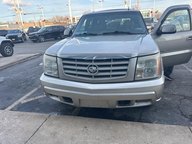 used 2006 Cadillac Escalade car, priced at $5,995