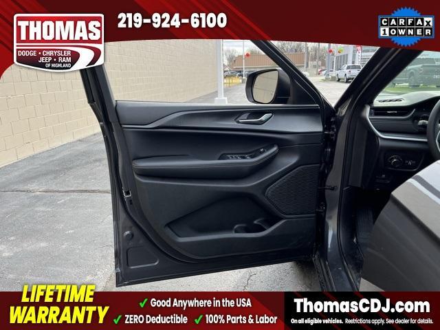 used 2025 Jeep Grand Cherokee car, priced at $30,988