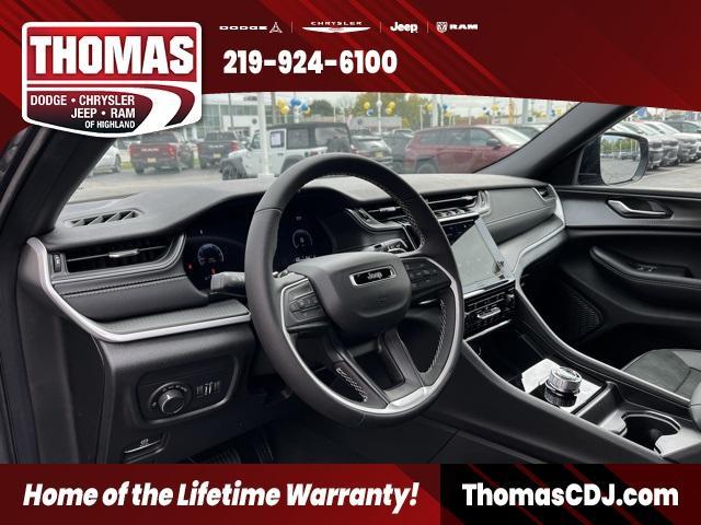 new 2025 Jeep Grand Cherokee car, priced at $43,164