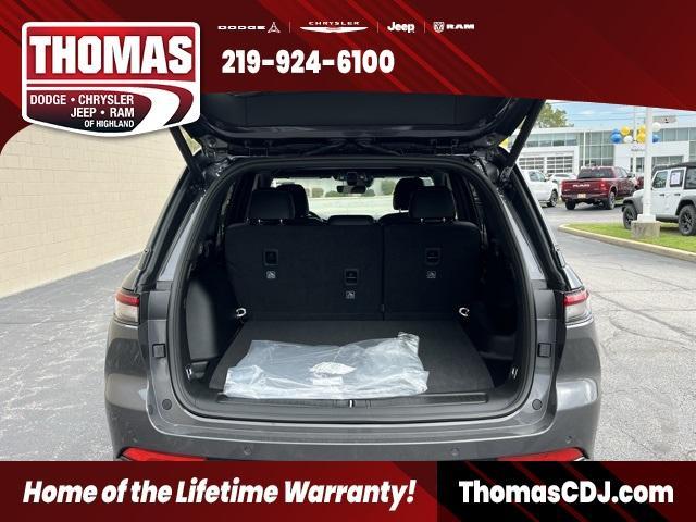 new 2025 Jeep Grand Cherokee car, priced at $43,164