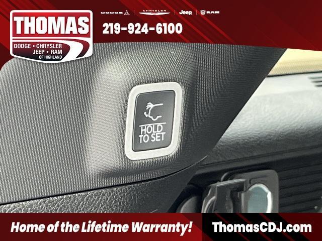 new 2025 Jeep Grand Cherokee car, priced at $43,164