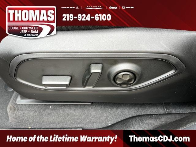 new 2025 Jeep Grand Cherokee car, priced at $43,164