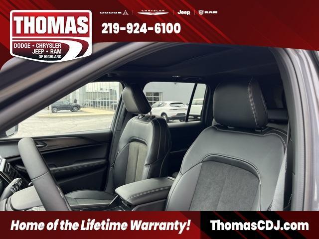 new 2025 Jeep Grand Cherokee car, priced at $43,164