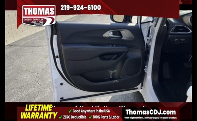 new 2026 Chrysler Pacifica car, priced at $41,898