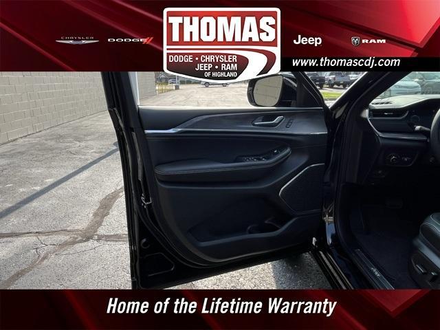 new 2025 Jeep Grand Cherokee car, priced at $53,589