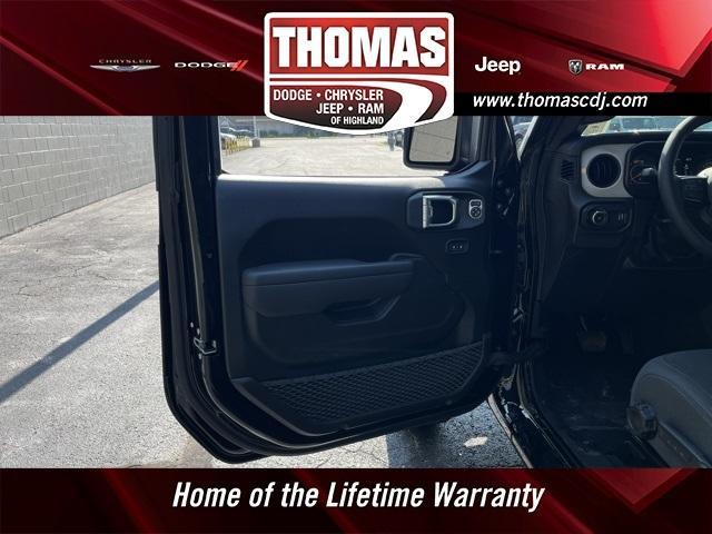 new 2025 Jeep Wrangler car, priced at $42,549