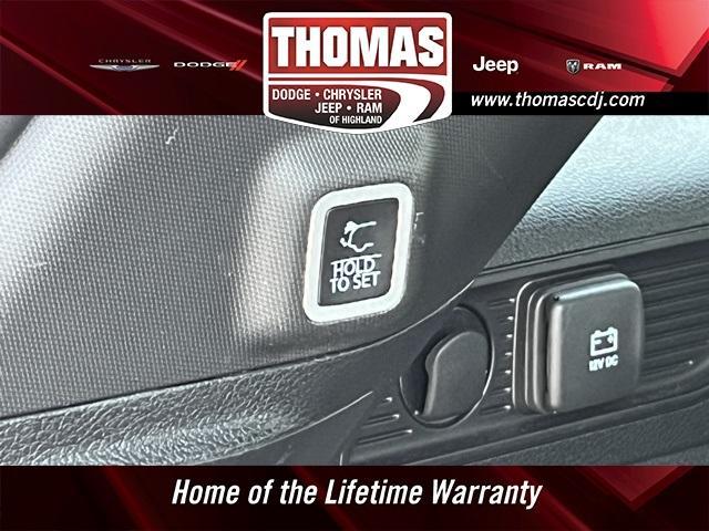 used 2024 Jeep Grand Cherokee car, priced at $37,495