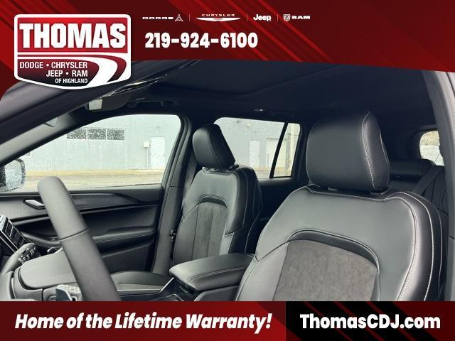 new 2025 Jeep Grand Cherokee car, priced at $40,156