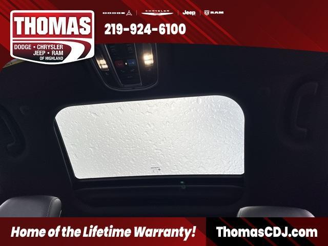 new 2025 Jeep Grand Cherokee car, priced at $40,156