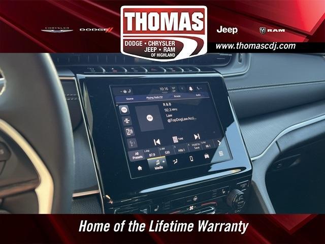 new 2025 Jeep Grand Cherokee car, priced at $44,989