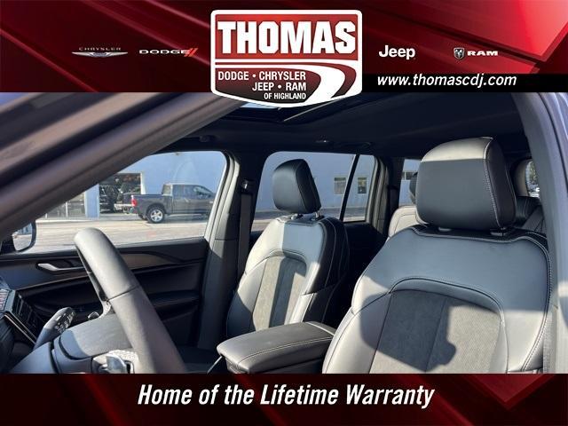 new 2025 Jeep Grand Cherokee car, priced at $44,989