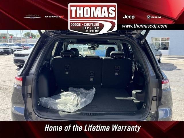 new 2025 Jeep Grand Cherokee car, priced at $44,457